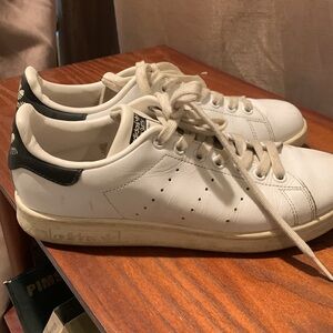 Adidas Stan Snith size 7.5 in good condition